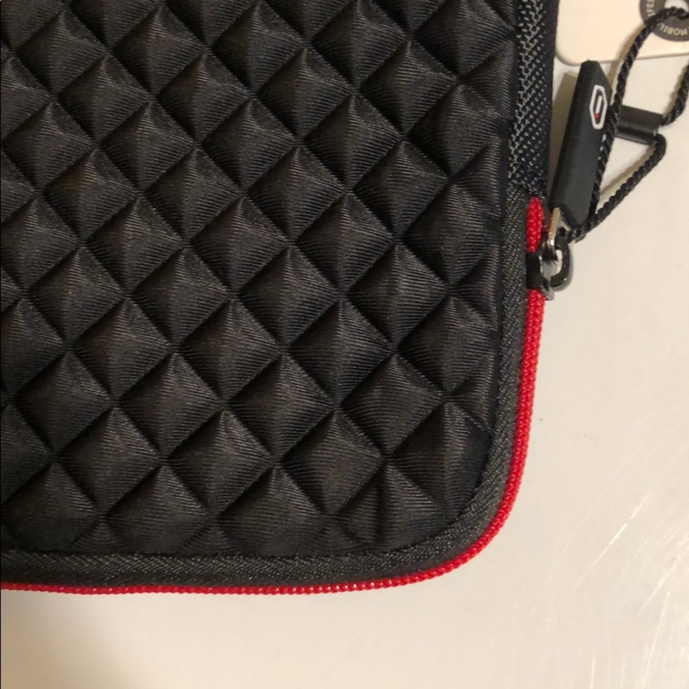 Laptop Case - Picture 2 of 6